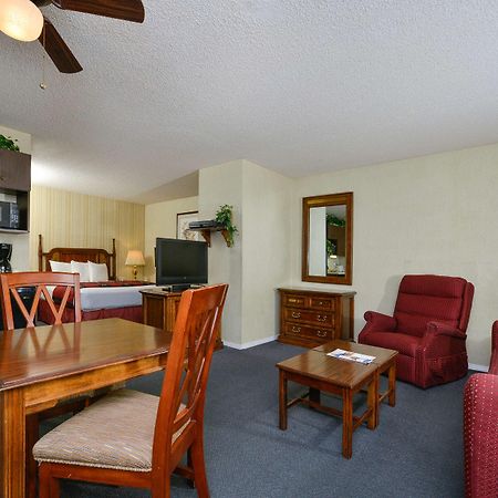 Americas Best Value Inn & Suites - Lancaster Zewnętrze zdjęcie