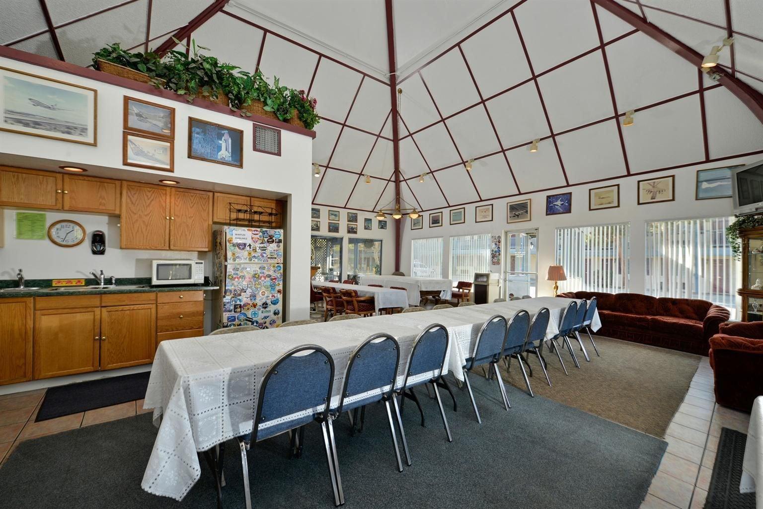 Americas Best Value Inn & Suites - Lancaster Zewnętrze zdjęcie