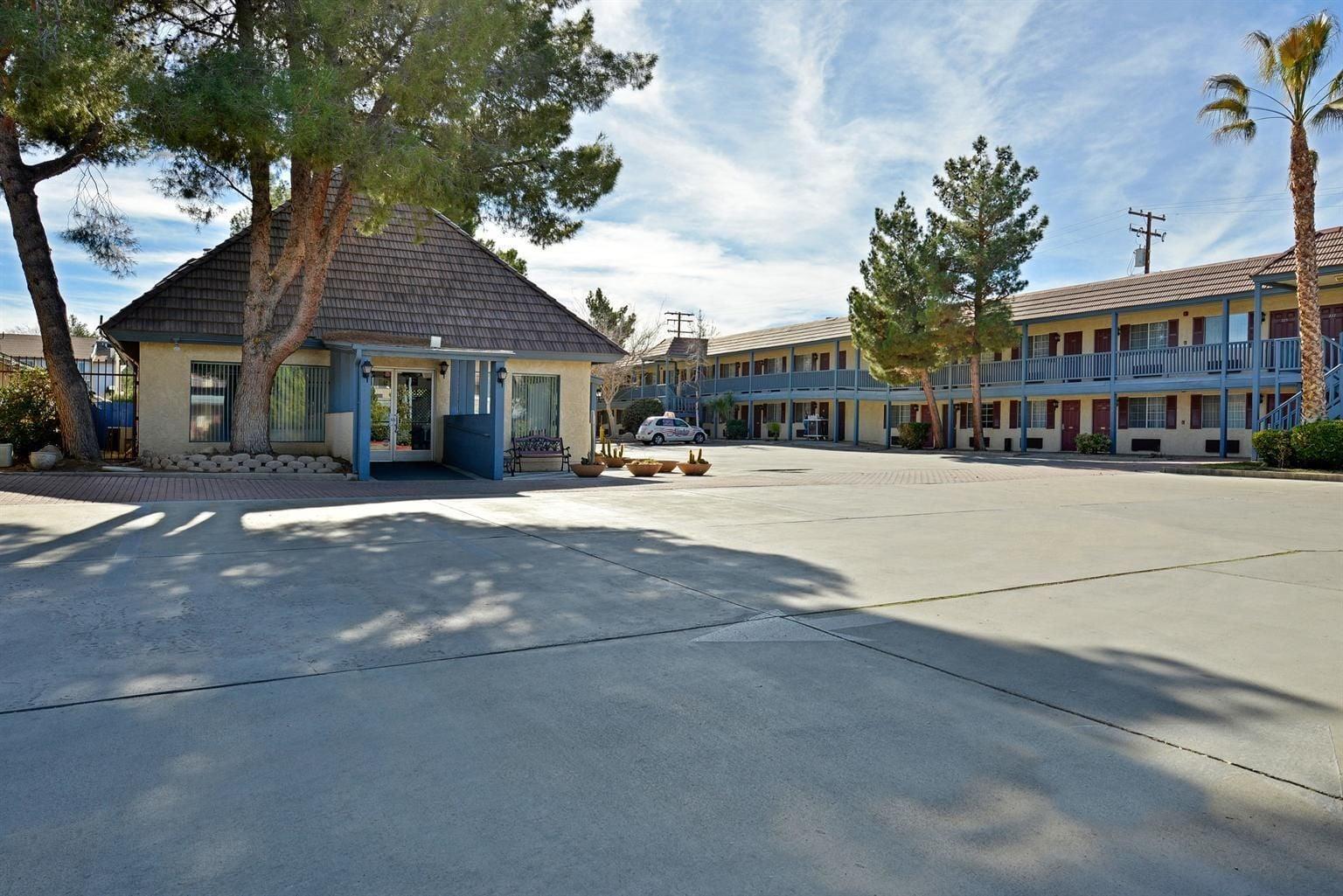 Americas Best Value Inn & Suites - Lancaster Zewnętrze zdjęcie